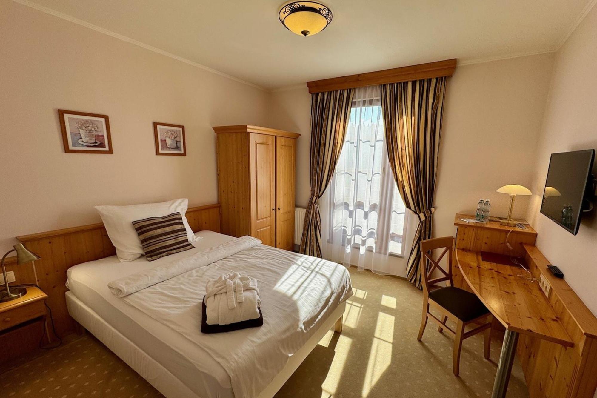 Wellness Hotel Zlatá Lípa Decin Camera foto